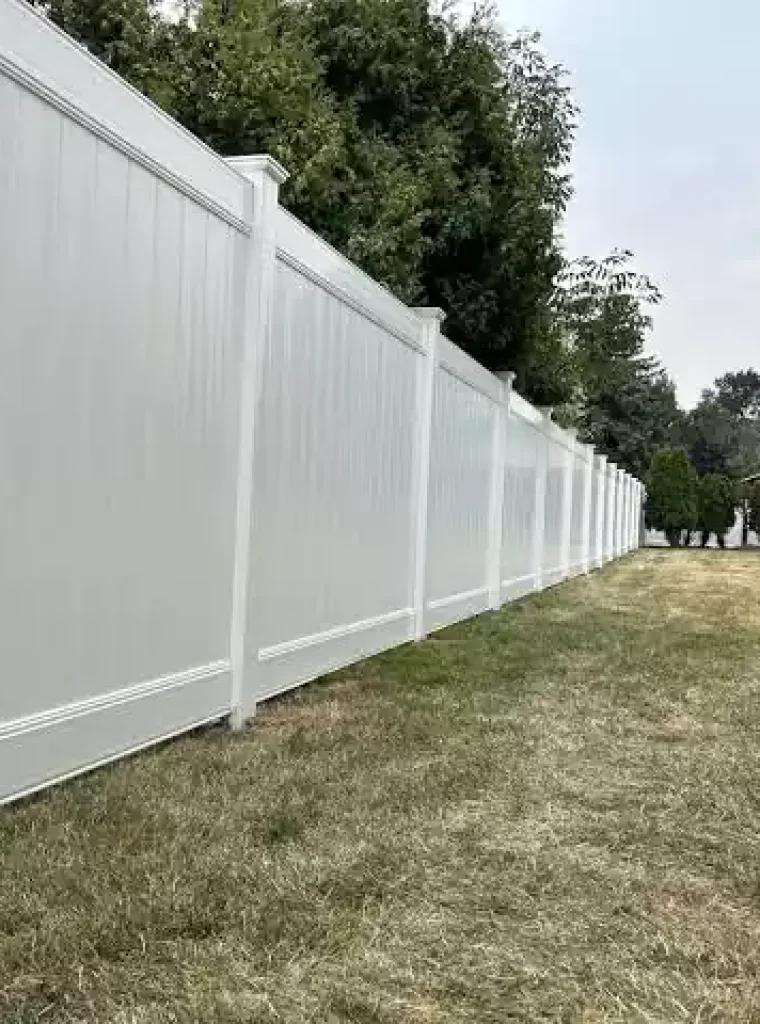 Vinyl privacy fence in Asheville, NC